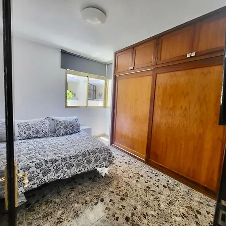 Affordable For Large Families And Groups At Canteras With 3 Bedrooms And Free Parking Appartement *