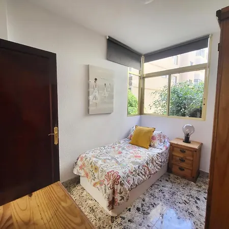 Appartement Affordable For Large Families And Groups At Canteras With 3 Bedrooms And Free Parking *