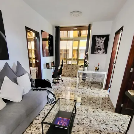 شقة Affordable For Large Families And Groups At Canteras With 3 Bedrooms And Free Parking