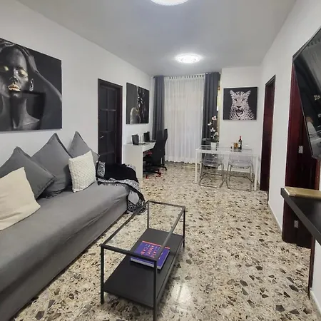 Affordable For Large Families And Groups At Canteras With 3 Bedrooms And Free Parking Apartman *